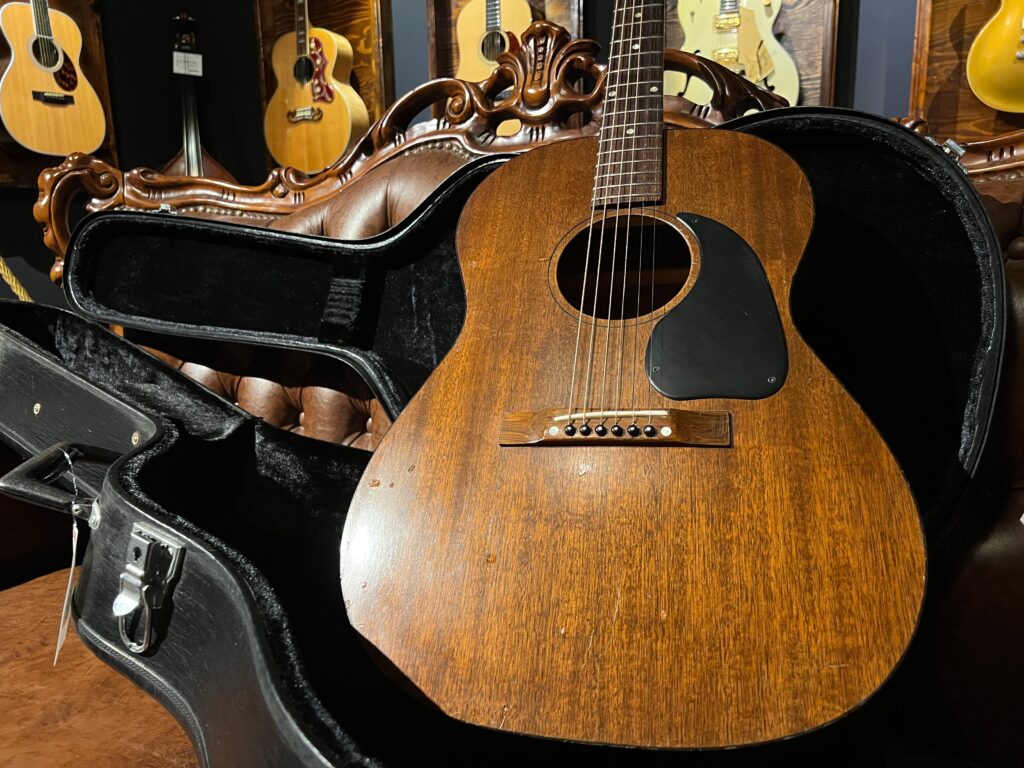 島根県松江市より、Gibson LG-0 1958年製 アコースティックギターを